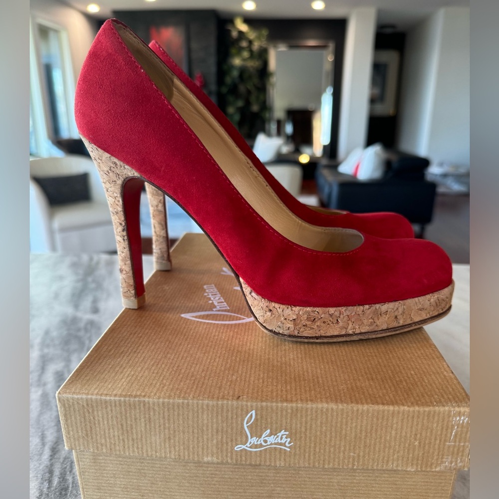 CHRISTIAN LOUBOUTIN RED SUEDE PUMPS!! SIZE 38